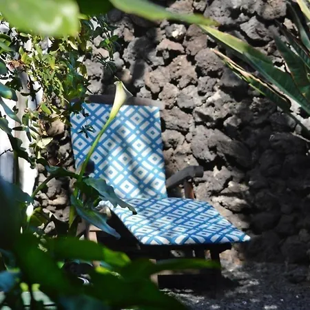 Lavastein Yazmina Mit Schoenem Garten Yaiza (Lanzarote)