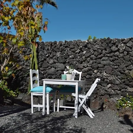 Lavastein Yazmina Mit Schoenem Garten Holiday home Yaiza (Lanzarote)
