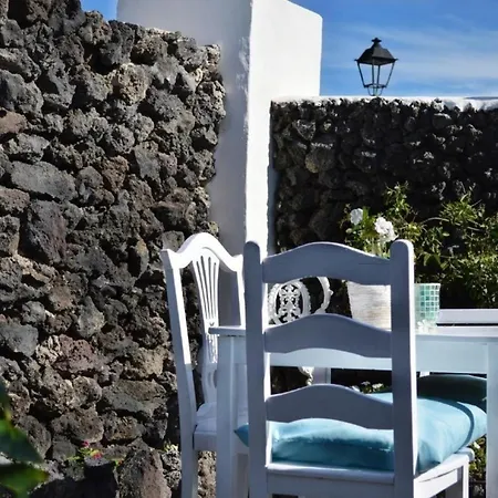 Lavastein Yazmina Mit Schoenem Garten Yaiza (Lanzarote)