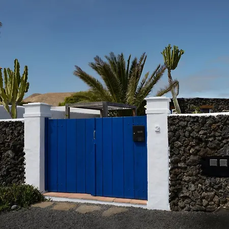 Lavastein Yazmina Mit Schoenem Garten Yaiza (Lanzarote)